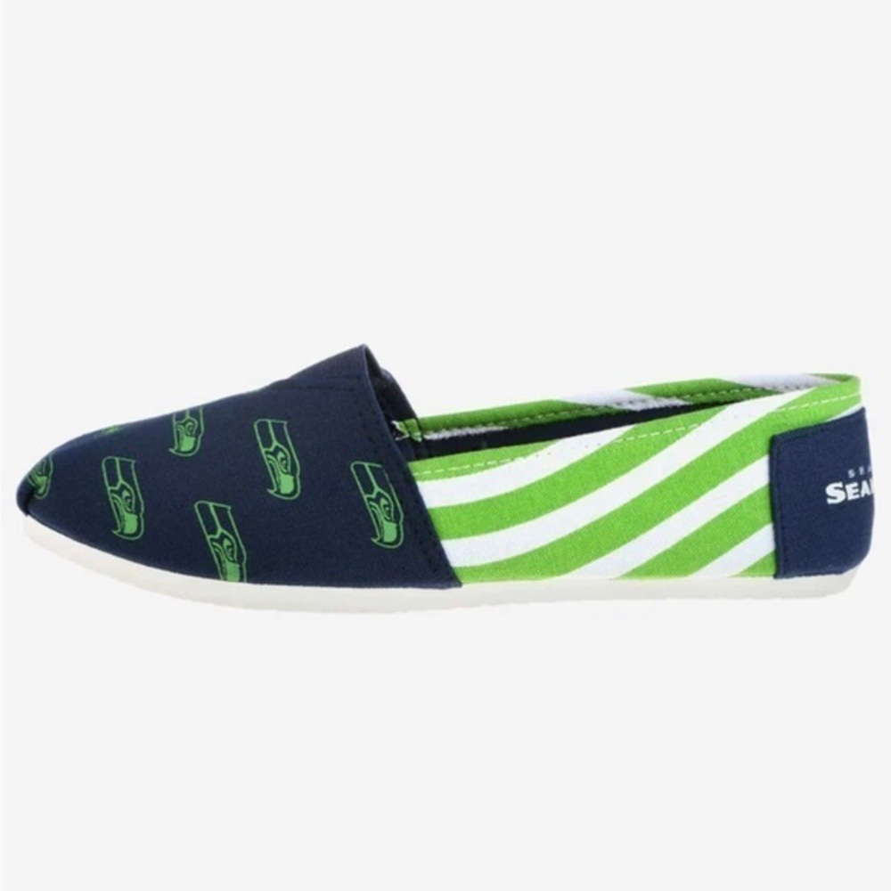 Women’s Seattle Seahawks Small 5-6 Slip on Shoes Football NFL